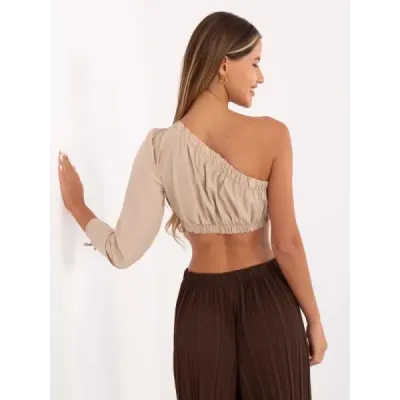 Krátka blúzka na jedno rameno béžová MODA5267