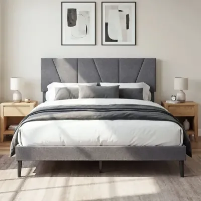Rám manželskej postele 160 x 200 cm s výškovo nastaviteľným geometrickým čelom, tmavosivý.
