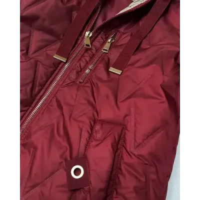 Prešívaná dámska bunda s asymetrickým lemom MODA8592 tmavočervená