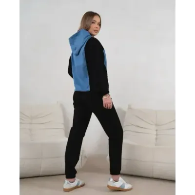 Dvojfarebná dámska tepláková súprava v modro-čiernej farbe MODA554