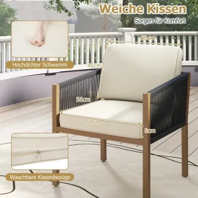 Kuchynská skriňa má 4 nastaviteľných policajtov, veľkú zásuvku a 4 dvířky, čiernu skriňu a bufet