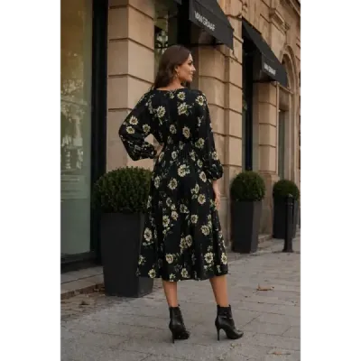 Dámske šaty v štýle kimono MODA02116 čierno-béžové