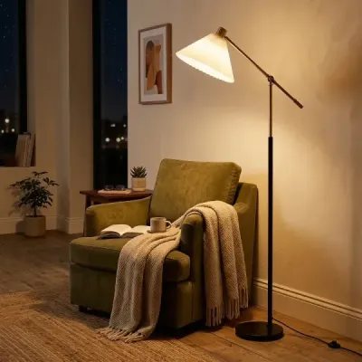 Stojaca lampa s nastaviteľnou výškou a uhlom natočenia, 157 cm, zlatá