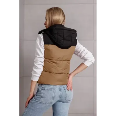 Krátka dámska vesta s kapucňou MODA9112 fialovo-čierna