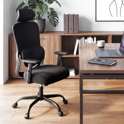 Ergonomická kancelárska stolička s nastaviteľnou opierkou hlavy a bedrovou opierkou, čierna