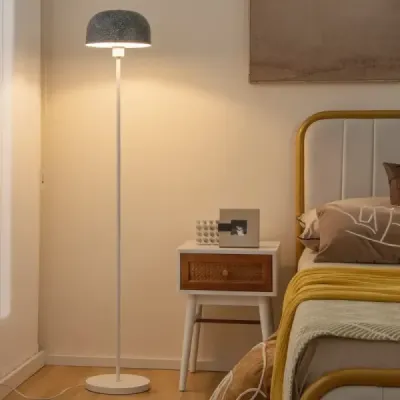 146 cm stojacia lampa s nožným spínačom a päticou žiarovky E27 a tienidlom Stojacia lampa
