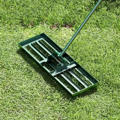 Hrable na vyrovnávanie trávnika s ergonomickou rukoväťou na zem 75 x 25 cm Zelené
