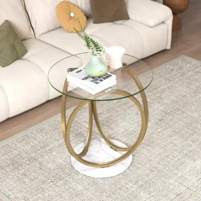 Minimalistický sklenený stôl s geometrickým zlatým kovovým rámom Moderný konferenčný stolík