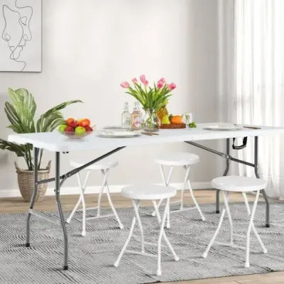 Skladací plastový jedálenský stôl s dĺžkou 180 cm, s rukoväťou, kovovými nohami a protišmykovými podložkami na nohách