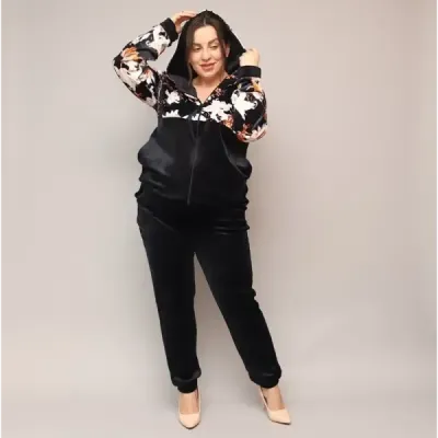 Dámsky velúrový komplet PLUS SIZE MODA8228 čierna